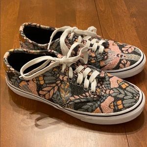 Van’s Womens Size 8 Tapestry Print